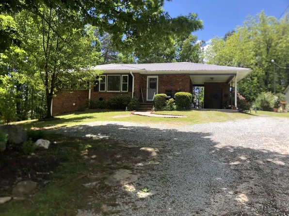 15 Delta Dr, Roxboro, NC 27573