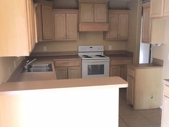 3rd image of 2092 San Felipe Dr
