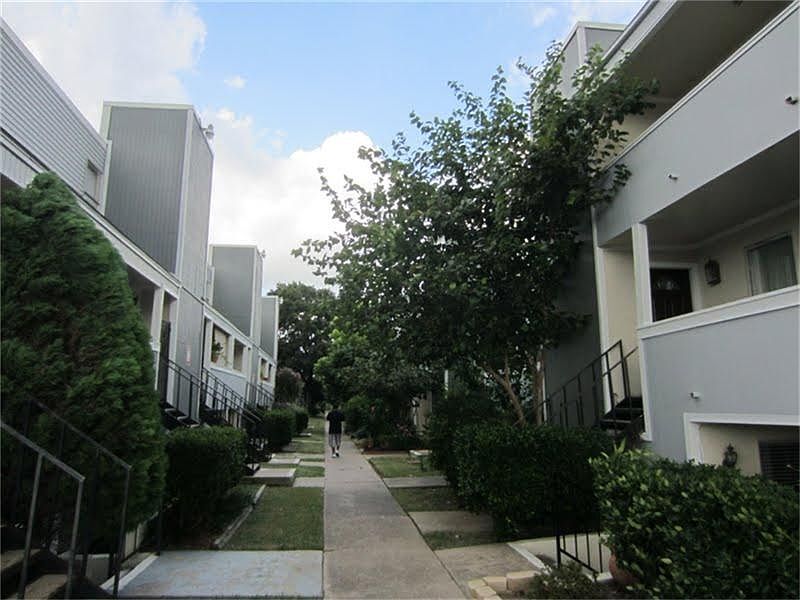 2nd image of 781 Country Place Dr APT 2038