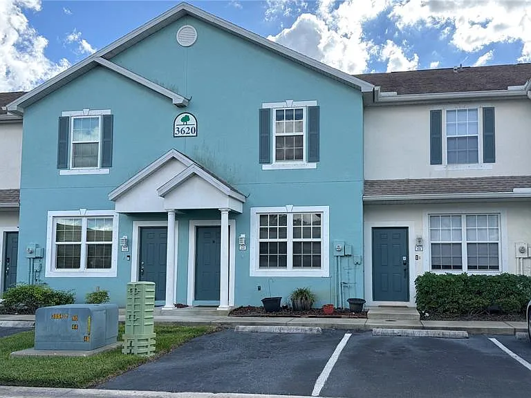 3620 Pine Oak Cir #105 — Photo 1