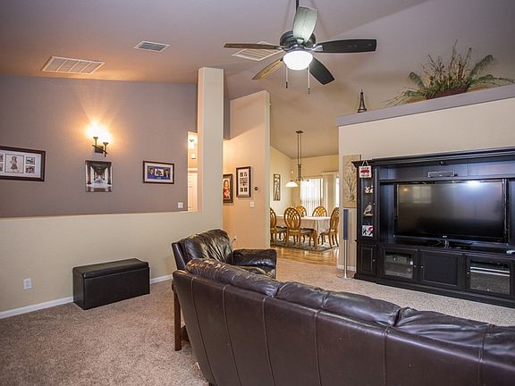 5th image of 2269 Foxglove Way