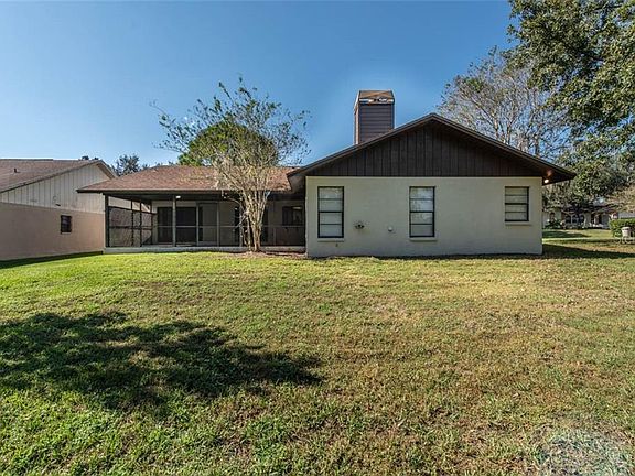 3rd image of 10124 Sedgebrook Dr