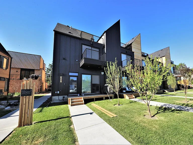 1635 48th Ave SW #1631 — Photo 11