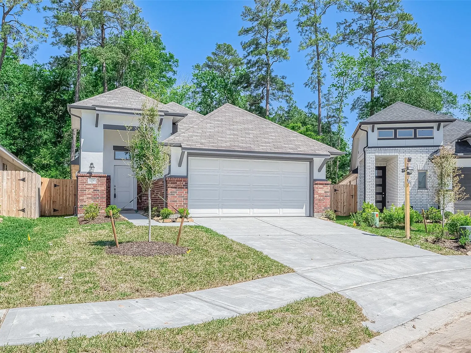 3 bed, 2.0 bath, 1461 sqft, $2,300 — Photo 1