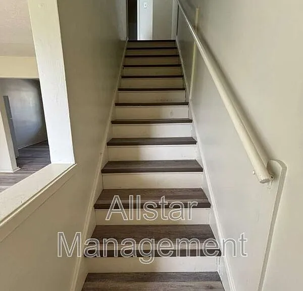 942 S Central Dr — Photo 18