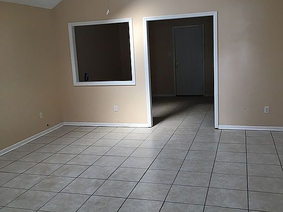 3rd image of 3023 Schroer Dr