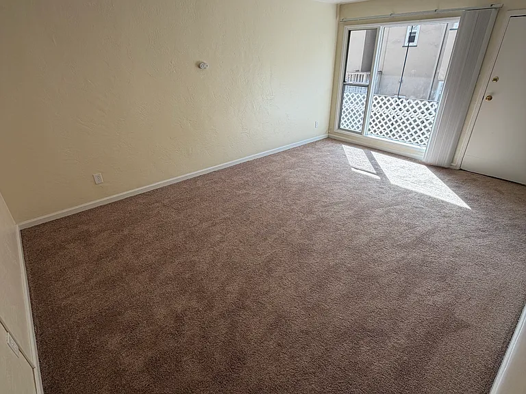273 Macarthur Blvd #105 — Photo 5