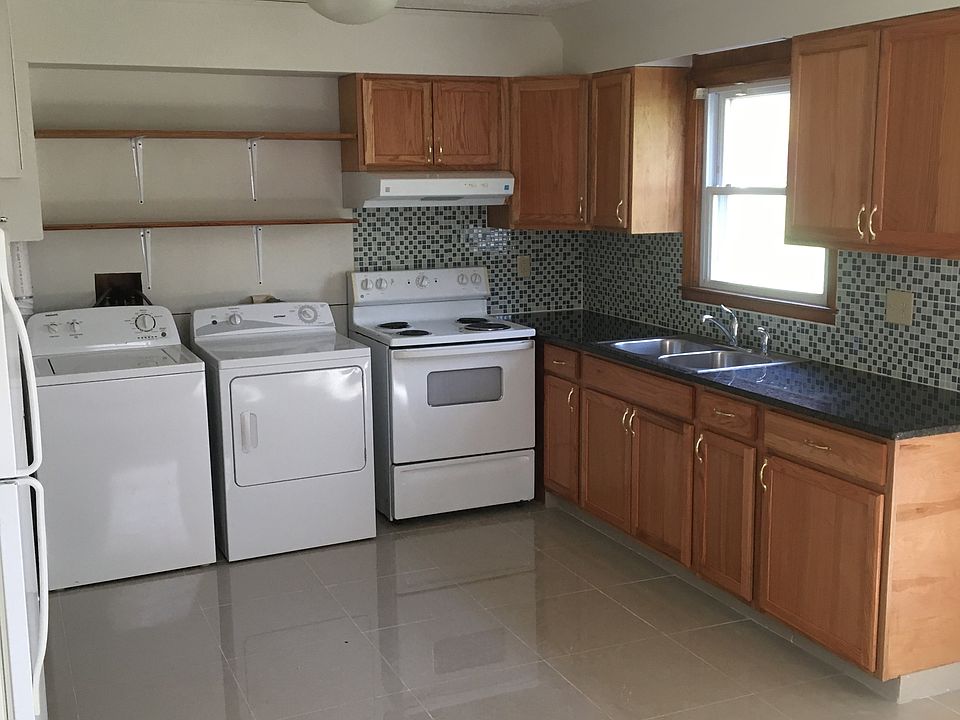 1st image of 401 Marlington St