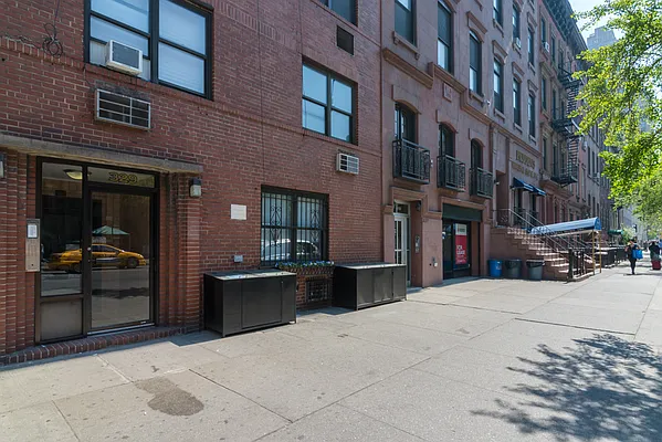 Rented by Sky Management | media 29