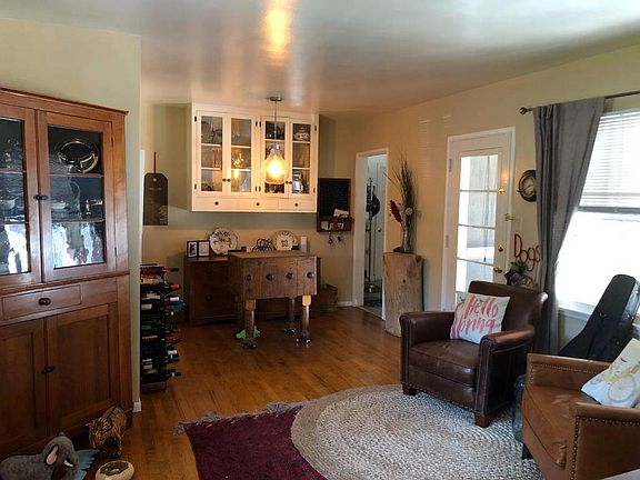 2nd image of 2043 Midvale Dr