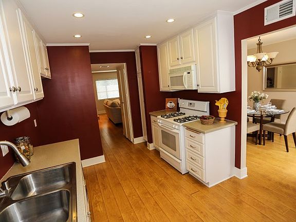3rd image of 5740 Etiwanda Ave. #2