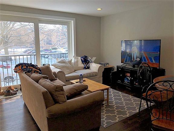 2nd image of 1352 N Cleveland Ave #3D