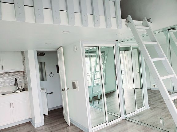 4th image of 5465 E 2nd St #24