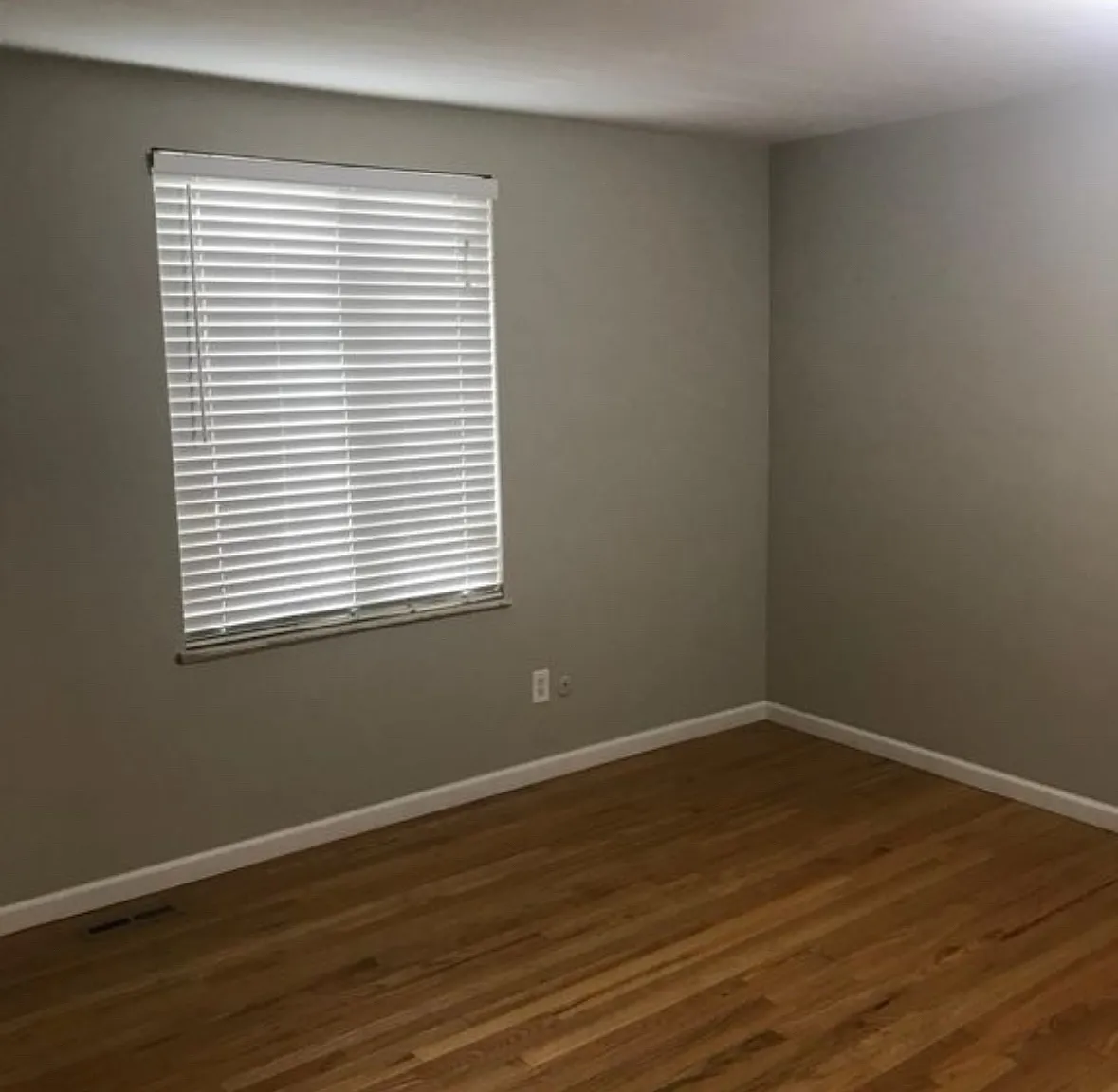2 bed, 724 sqft, $1,400 — Photo 2