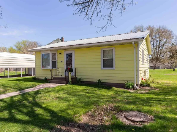 207 S Prospect St, Cambridge, IL 61238