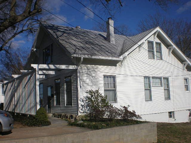 1st image of 720 N Mecklenburg Ave