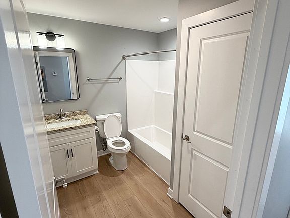 5th image of 1613 Kentucky Ave #1247-C