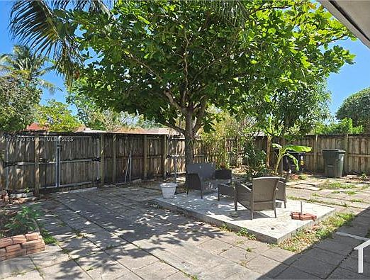 4th image of 1515 NW 8th Ave #1517