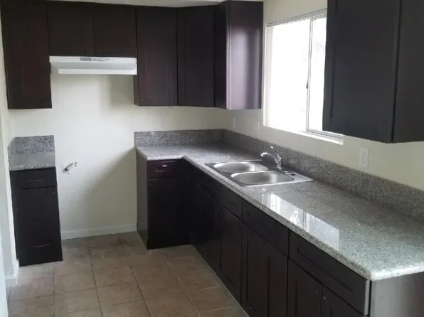 462 Ammunition Rd APT 2, Fallbrook, CA 92028