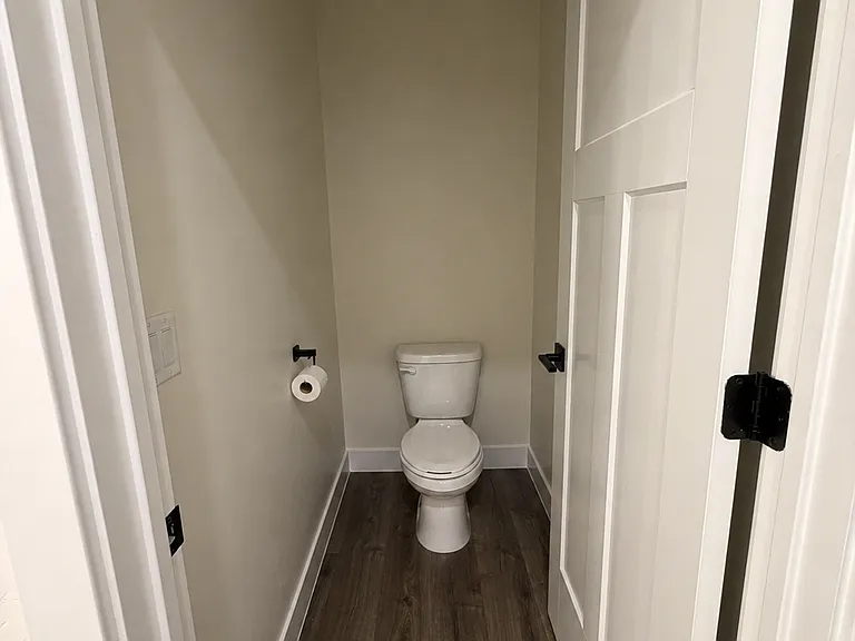Master toilet room