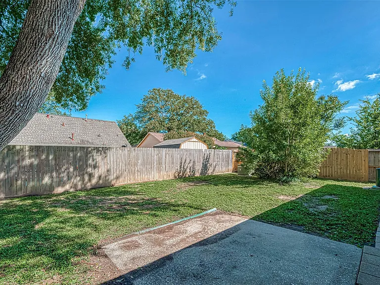 416 Heatherwood Ct — Photo 29