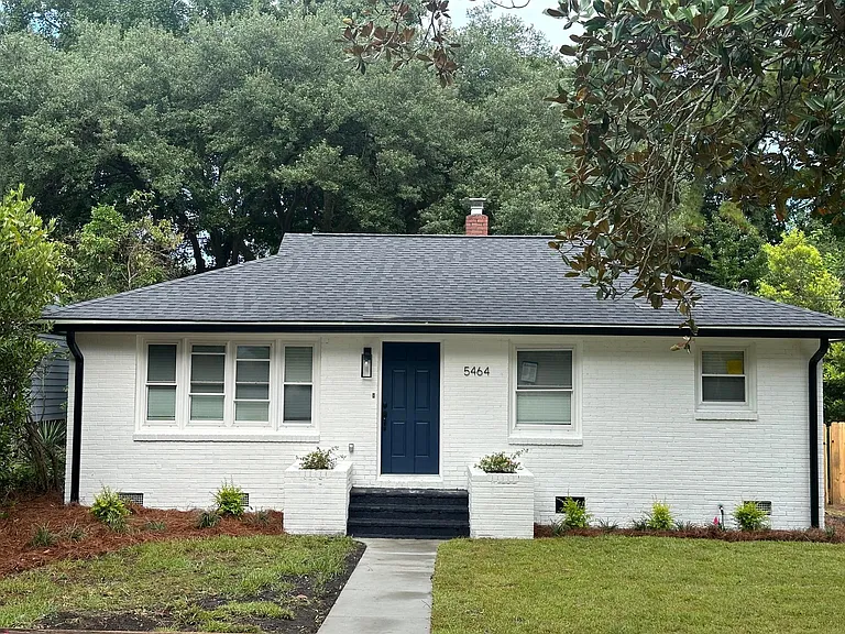 5464 Crown Ave — Photo 1