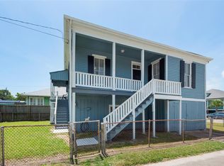 2003 28th St, Galveston, TX 77550