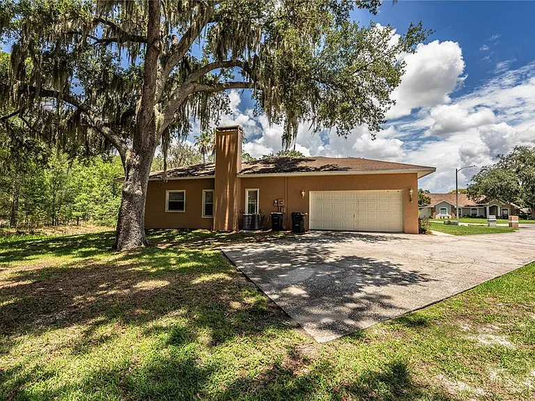 2326 Deerbrook Dr — Photo 71