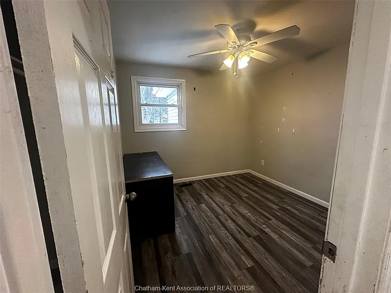 110 Victoria St — Photo 10