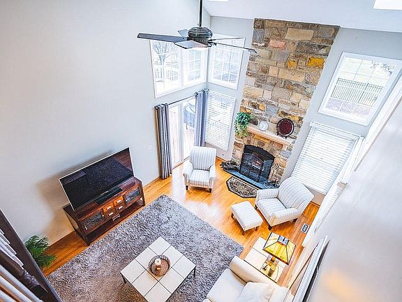5th image of 865 Warwick Ln