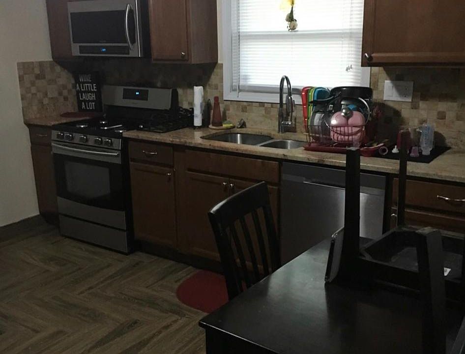 1st image of 2912 E Allerton Ave