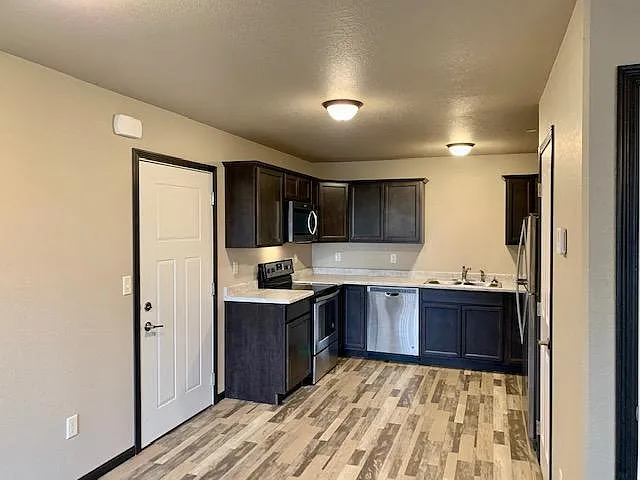 837 Tower Rd #101 — Photo 3