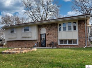 7335 Washington St, Ralston, NE 68127