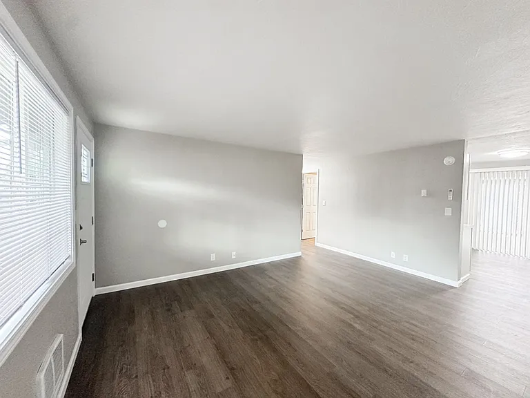 Oak Village West — Photo 5