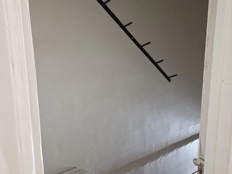 private entrance staircase