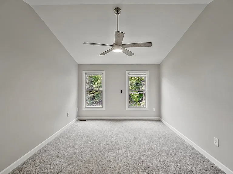 4287 Exeter Dr — Photo 36