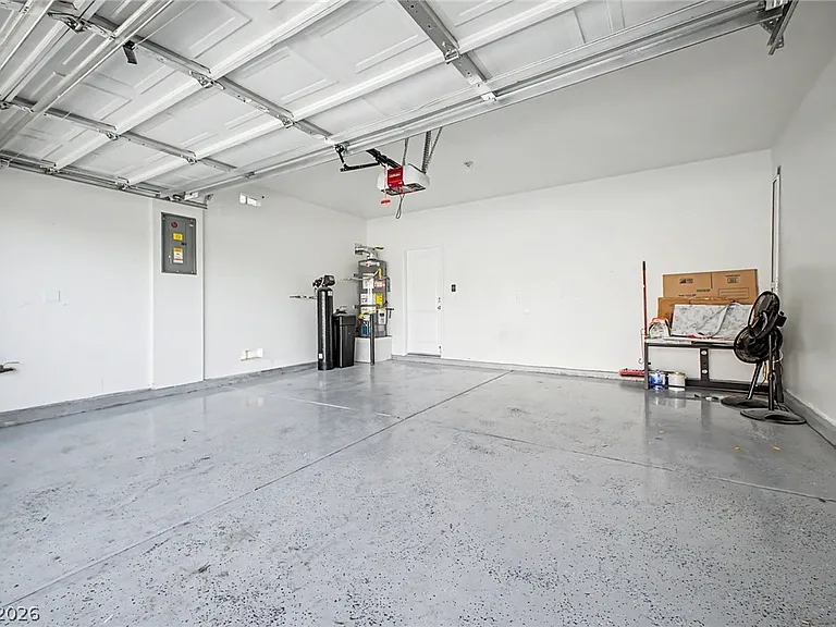 10907 Castle Fountain St — Photo 29