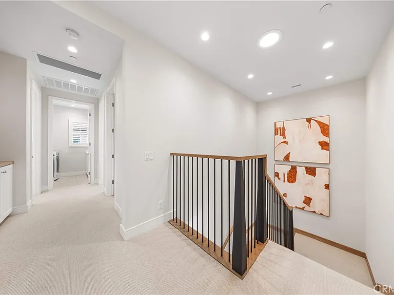 164 Villa Rdg — Photo 15