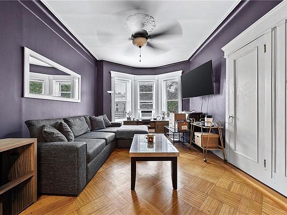 4th image of 429 74th St