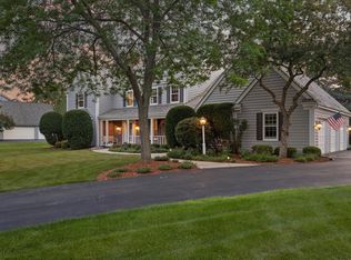 11019 N Wyngate Trce, Mequon, WI 53092