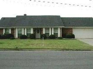 1003 Shea St, Tupelo, MS 38801