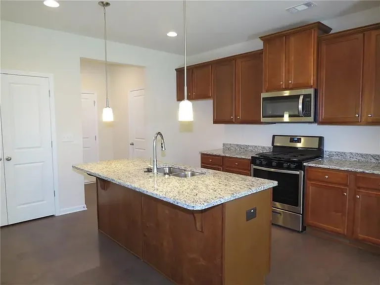 5640 Berney Cir — Photo 24