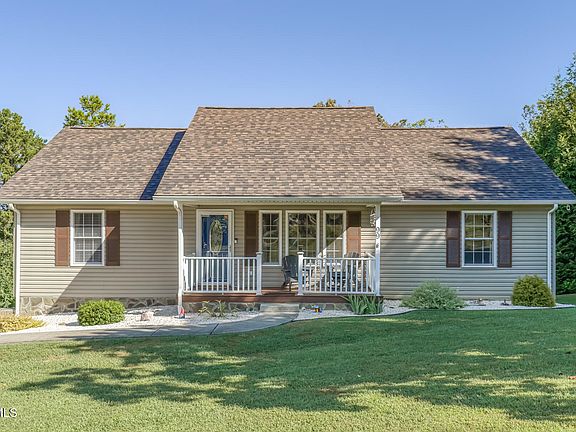 2nd image of 99 Falcon Cir