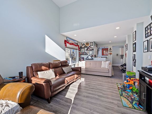 5th image of 1015 Huntington Dr #0