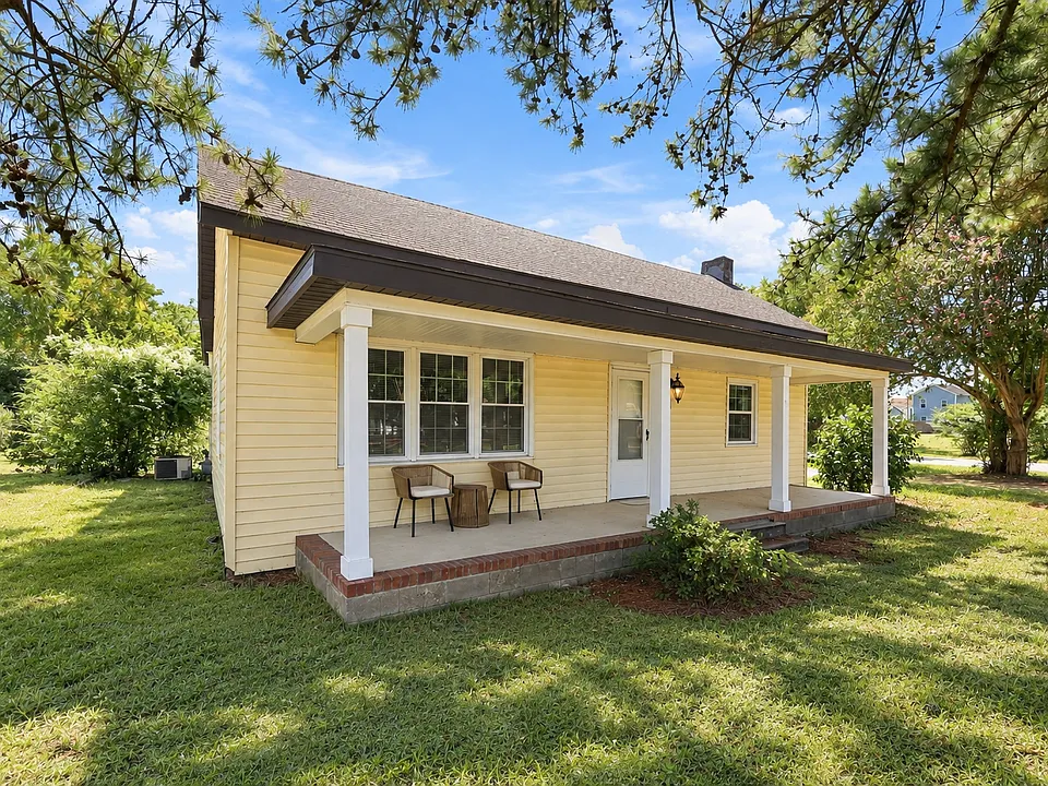 400 N Magnolia Ave