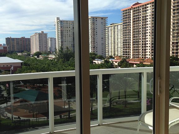 3rd image of 17201 Collins Ave APT 709