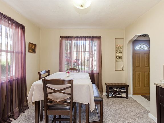 5th image of 2 Oakridge Rd