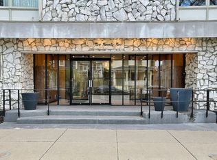 222 N Marion St APT 2I, Oak Park, IL 60302