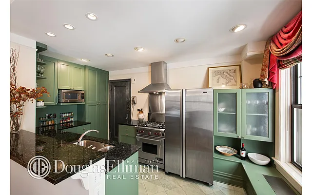 Rented by Douglas Elliman | media 13