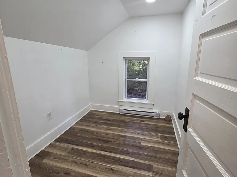 196 Palmer Ave — Photo 7